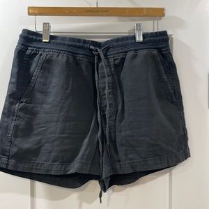 Gap pull-on shorts size M